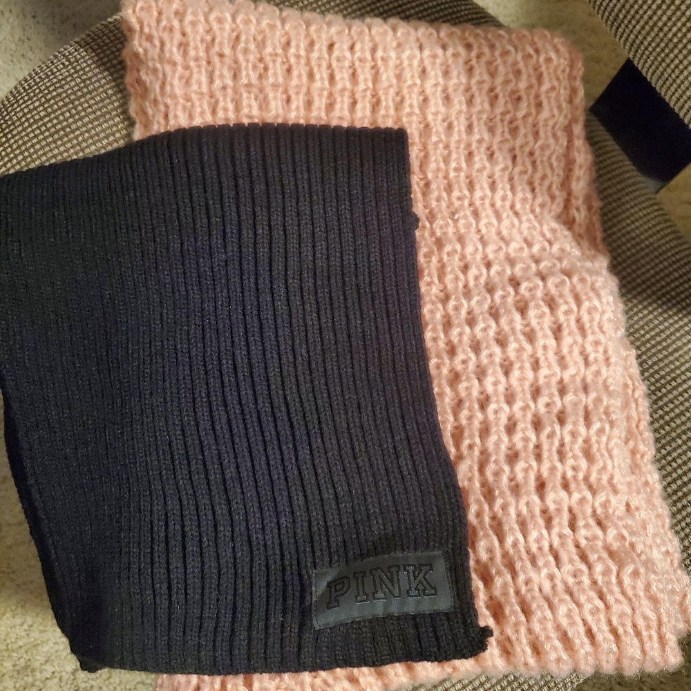 2 winter scarfs.